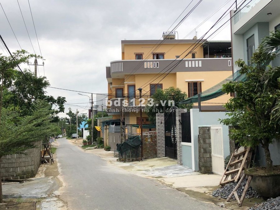 Gia đình cần tiền bán nhanh lô đất đường Mai Đăng Chơn giá rẻ !