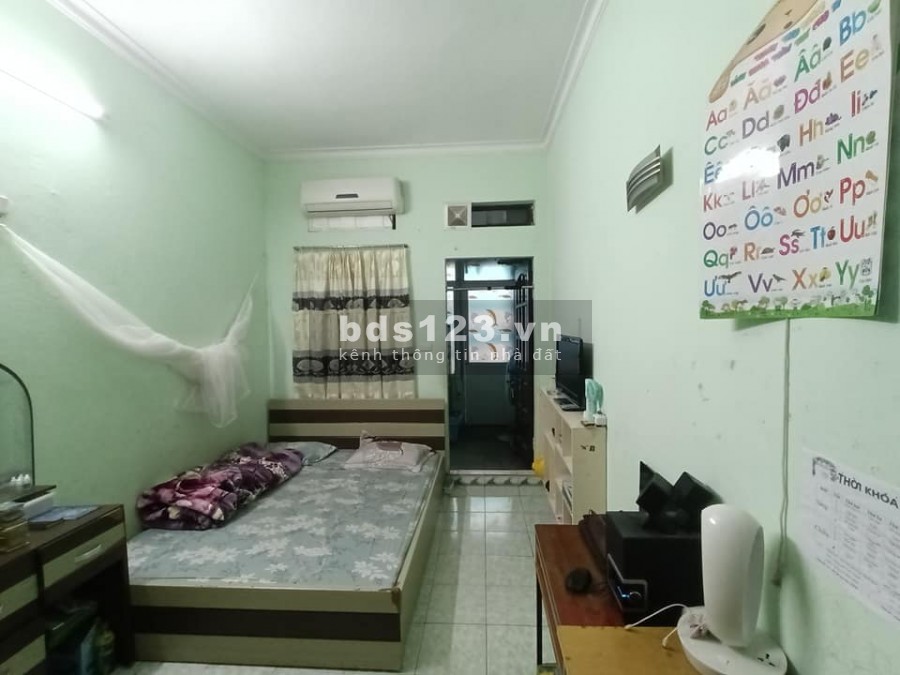 KẸT TIỀN BÁN GẤP NHÀ HOÀNG 2 TỶ QUÁ HIẾM