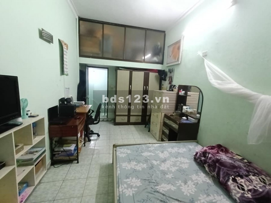 KẸT TIỀN BÁN GẤP NHÀ HOÀNG 2 TỶ QUÁ HIẾM