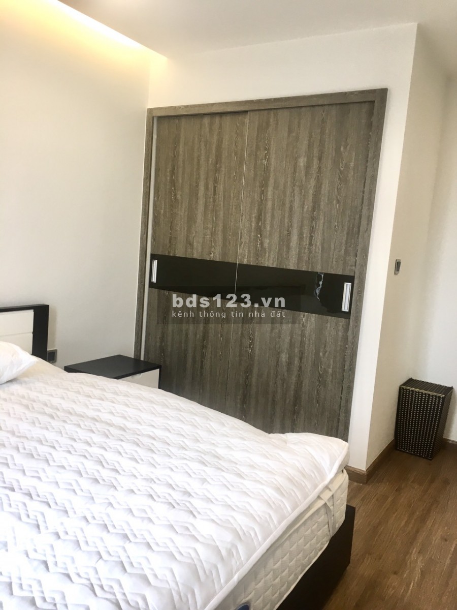BÁN NHANH CĂN HỘ VINHOMES METROPOLIS 29 LIỄU GIAI DT: 82M2 2PN FULL ĐỒ LH 0915436246