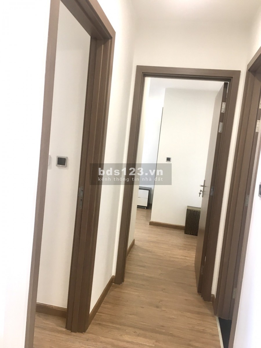BÁN NHANH CĂN HỘ VINHOMES METROPOLIS 29 LIỄU GIAI DT: 82M2 2PN FULL ĐỒ LH 0915436246