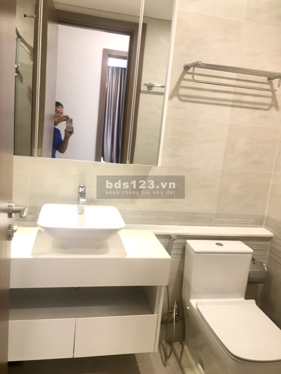 BÁN NHANH CĂN HỘ VINHOMES METROPOLIS 29 LIỄU GIAI DT: 82M2 2PN FULL ĐỒ LH 0915436246