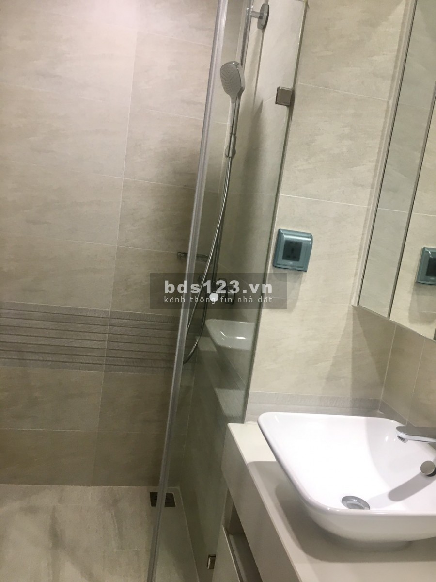 BÁN NHANH CĂN HỘ VINHOMES METROPOLIS 29 LIỄU GIAI DT: 82M2 2PN FULL ĐỒ LH 0915436246