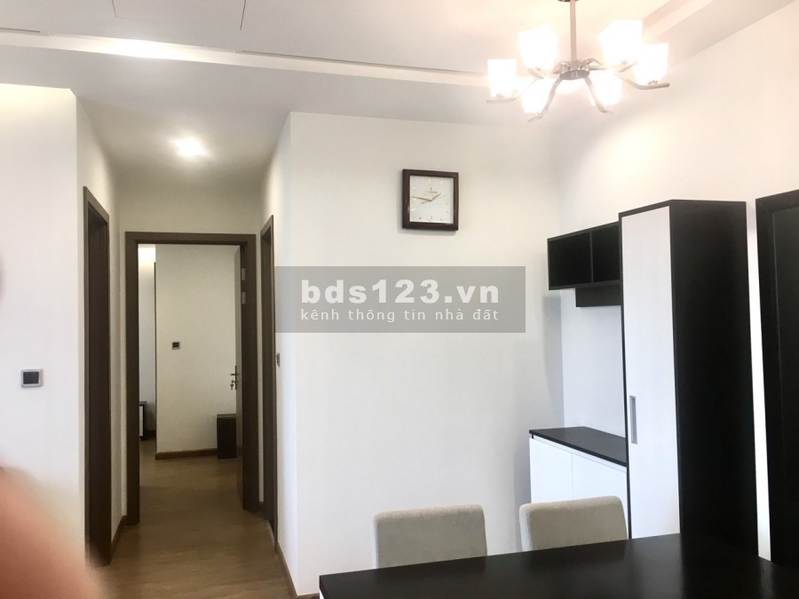 BÁN NHANH CĂN HỘ VINHOMES METROPOLIS 29 LIỄU GIAI DT: 82M2 2PN FULL ĐỒ LH 0915436246