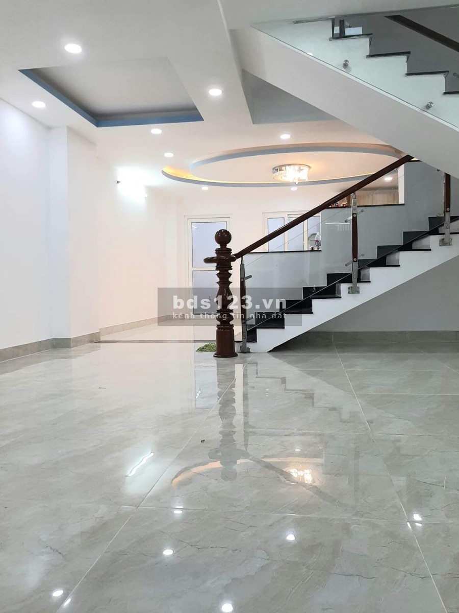 Bán Nhà 1 Căn Duy Nhất Tuyệt Đẹp Đường Lũy Bán Bích, 76m2, 5 Lầu, 5.5 *14 m.
