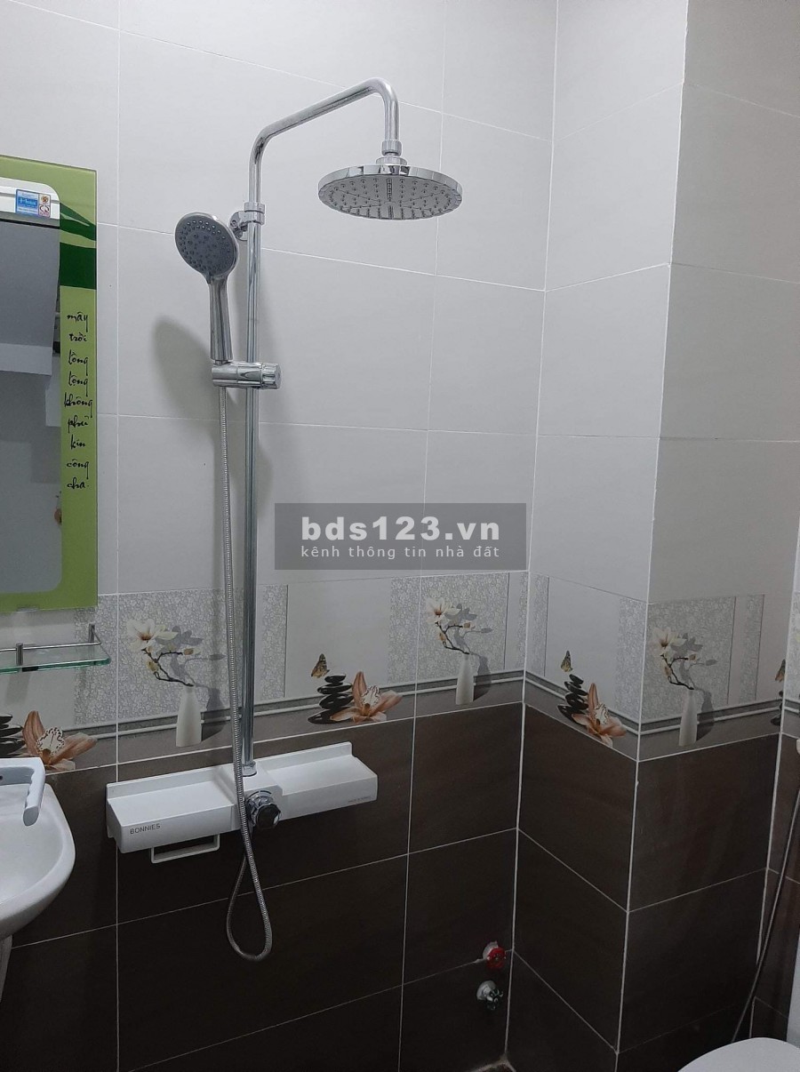 Bán Nhà 1 Căn Duy Nhất Tuyệt Đẹp Đường Lũy Bán Bích, 76m2, 5 Lầu, 5.5 *14 m.