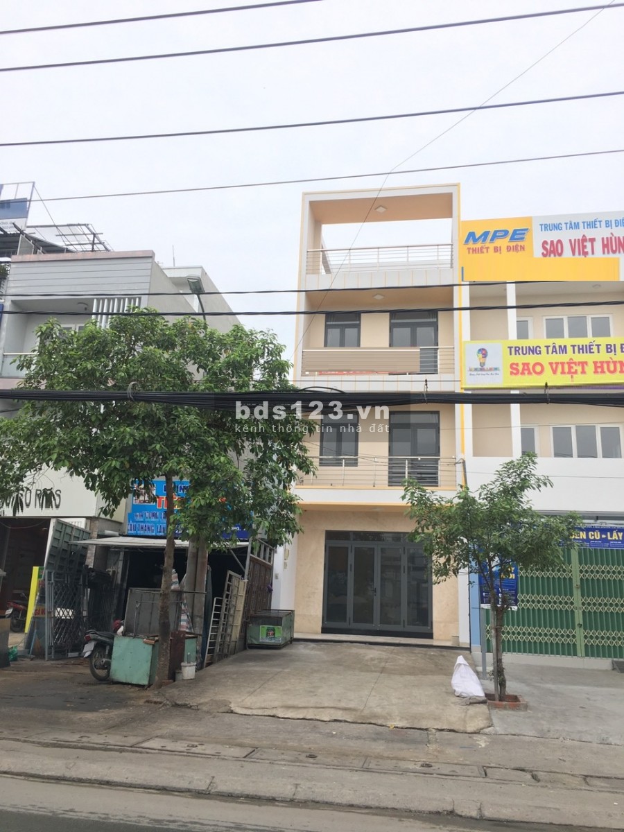 Lê Lợi, Phường 4 mt 4 x 14 gần ĐH CN 4 vị trí đẹp