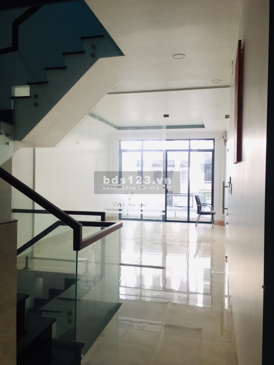 Nhà HXT Nguyễn Qúy Anh 3 lầu view đẹp