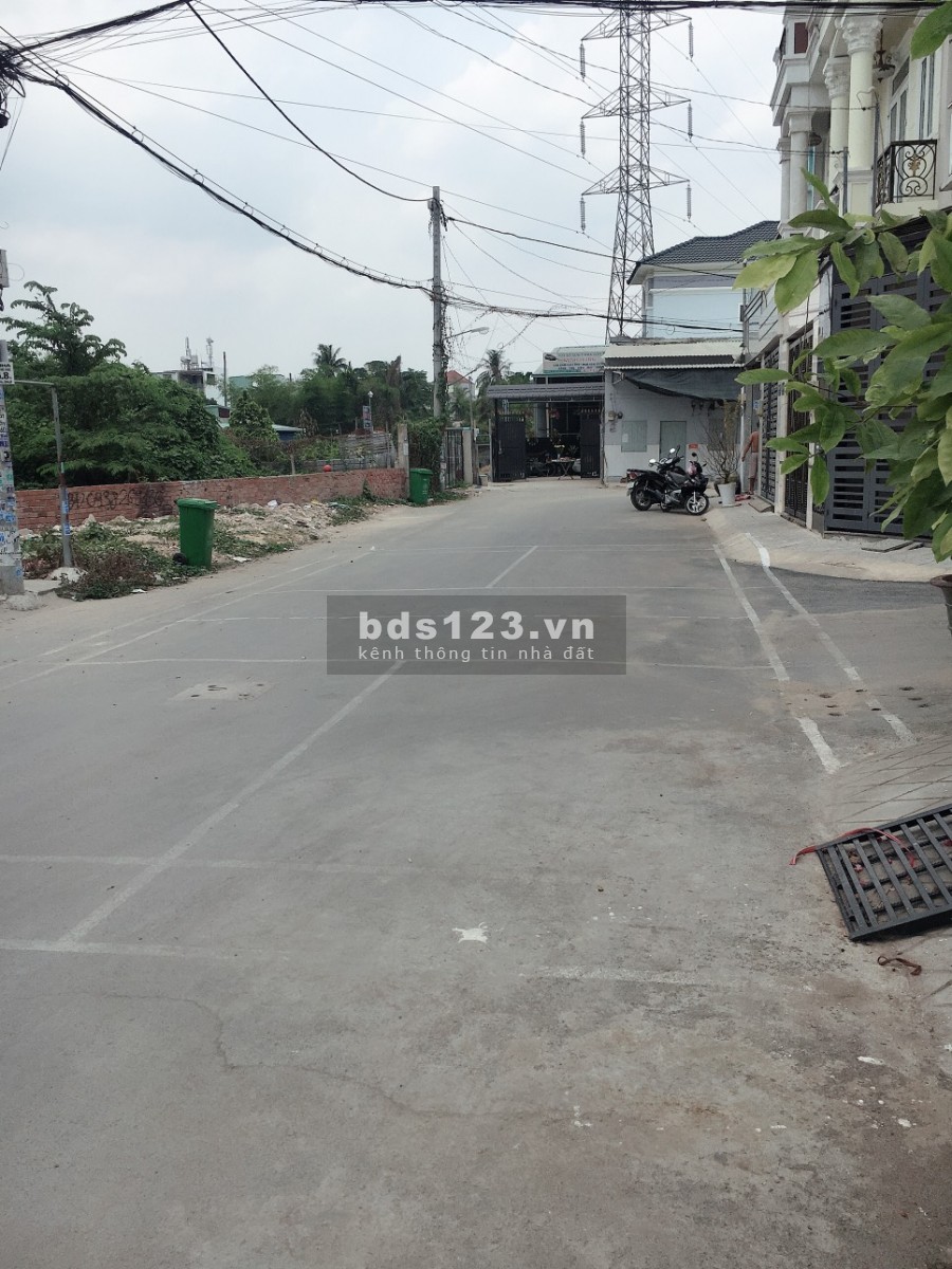 Bán nhà mặt tiền hẻm đường 22 Linh Đông quận Thủ Đức có garaôtô