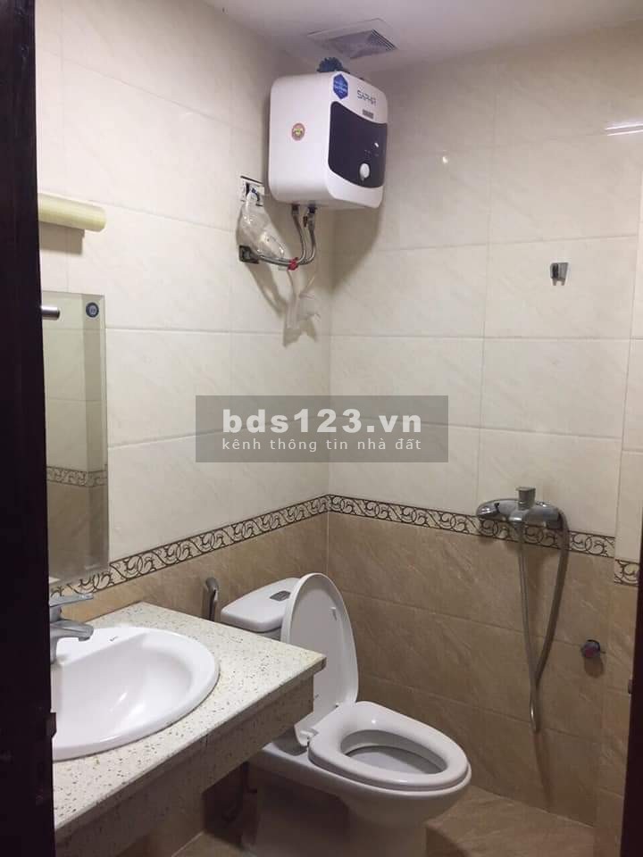Cần bán nhà Nguyễn Sơn sổ đỏ 38m2 xây thực 42m2 xây 5 tầng giá 3.98 tỷ