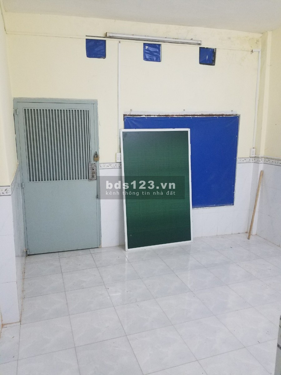 Cho thuê nhà nguyên căn đường Lê Thị Riêng Q1 giá 10tr/th