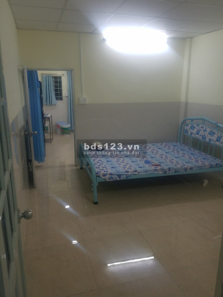 Cho thuê nhà nguyên căn đường Lê Thị Riêng Q1 giá 10tr/th
