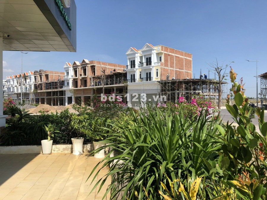 Chỉ 4.6 tỷ/ căn Sở hữu ngay Shophouse chợ Long Thọ - Cách Sân Bay Long Thành 10 phút , Liên hệ : 0388942207