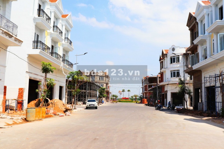 Chỉ 4.6 tỷ/ căn Sở hữu ngay Shophouse chợ Long Thọ - Cách Sân Bay Long Thành 10 phút , Liên hệ : 0388942207
