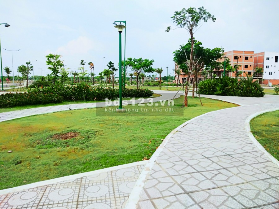 Chỉ 4.6 tỷ/ căn Sở hữu ngay Shophouse chợ Long Thọ - Cách Sân Bay Long Thành 10 phút , Liên hệ : 0388942207