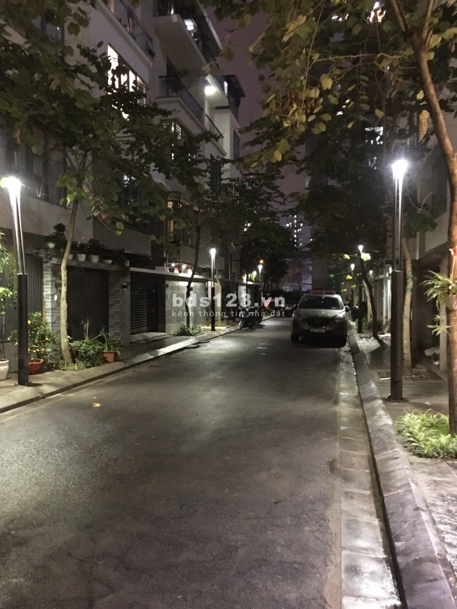 CHO THUÊ VĂN PHÒNG 82M2 MỖI SÀN, 1 HOẶC 2 TẦNG VỊ TRÍ ĐẸP TẠI LIỀN KỀ THỐNG NHẤT COMPLEX SÁT MẶT ĐƯỜNG NGUYỄN TUÂN, AN NINH TỐT,THANG MÁY, ĐƯỜNG VÀO RỘNG RÃI