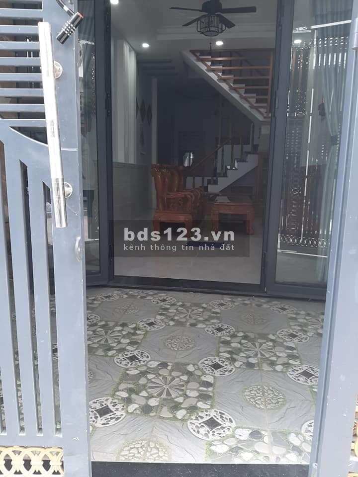 Nhà Đẹp cần ra 80m2, HXH, Đường Xã Đê,Bình Chánh 4 x 20, SHR, giá 1,1 tỷ