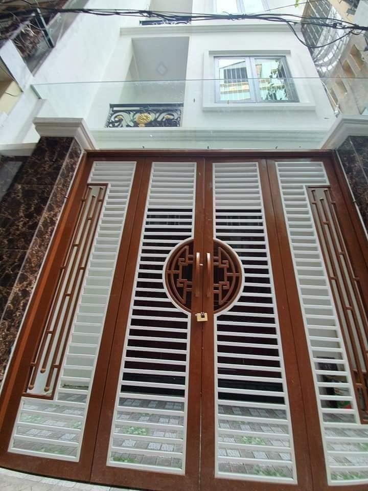 Cần bán gấp căn nhà phường đại mỗ, nhà mới tinh, sổ đỏ chính chủ,32m2, 5 tầng, giá chỉ 2 tỷ