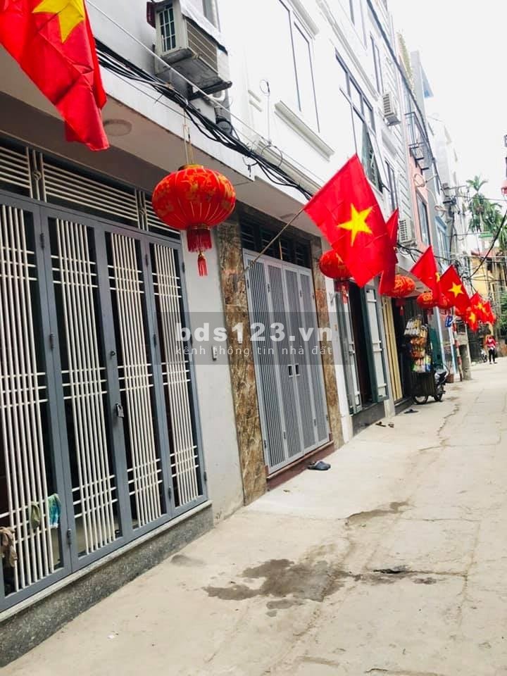 LONG BIÊN NHÀ ĐẸP Ô TÔ ĐỖ CỬA MẶT NGÕ Ở SƯỚNG