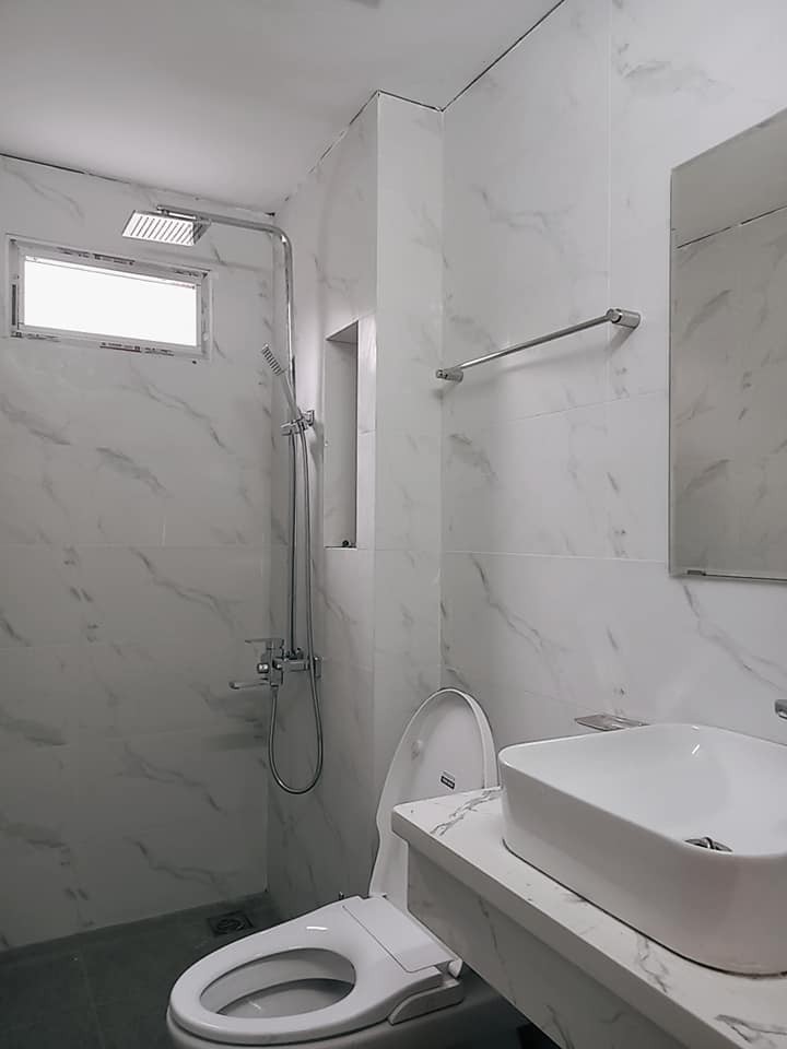 BÁN NHÀ ĐẸP KHƯƠNG ĐÌNH GARA Ô TÔ FULL NỘI THẤT TIỆN ÍCH 40M2/7 TỶ 5 TẦNG