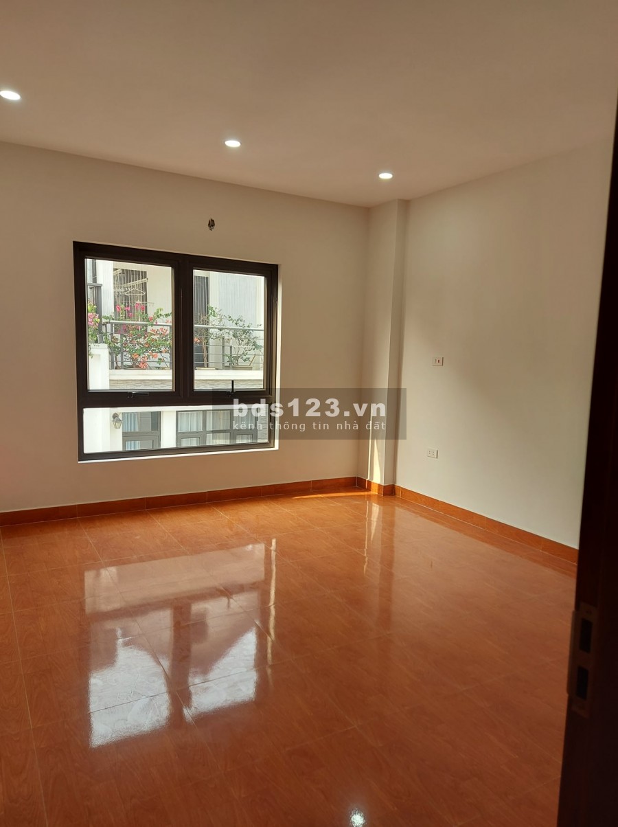 Bán gấp nhà đẹp Phú Diễn, lô góc, 2 ô tô đỗ cửa, 35m2x5T, MT: 4m.