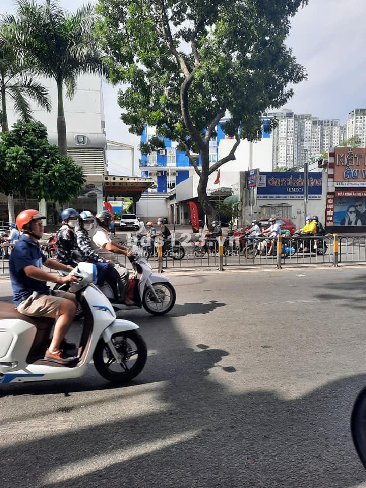 Quận 11 Nhà Mặt Tiền kinh doanh thu nhập siêu đinh – Gía 25 Tỷ