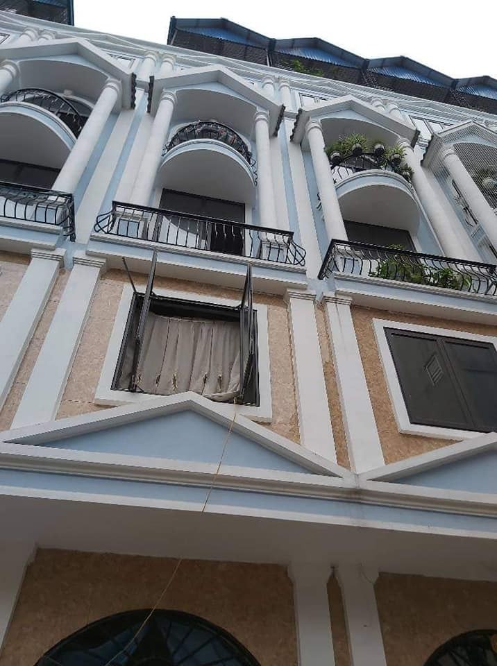Chưa Đến 4 Tỷ Có Nhà Vũ Tông Phan 32m2 Oto Đỗ Cửa Ngày Đêm Gần Phố Dân Chí Cao