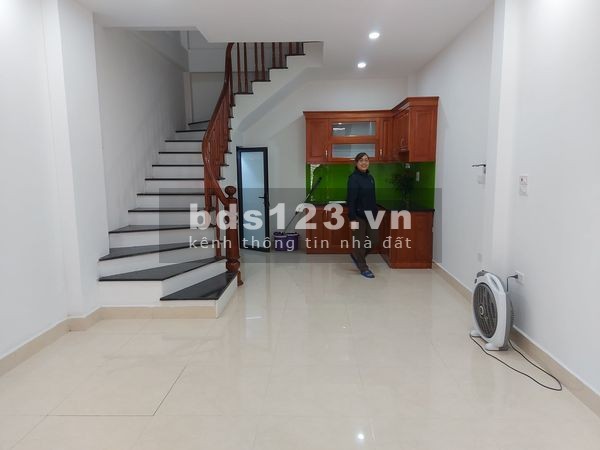 Bán gấp nhà đẹp Phú Diễn, lô góc, 2 ô tô đỗ cửa, 35m2x5T, MT: 4m.