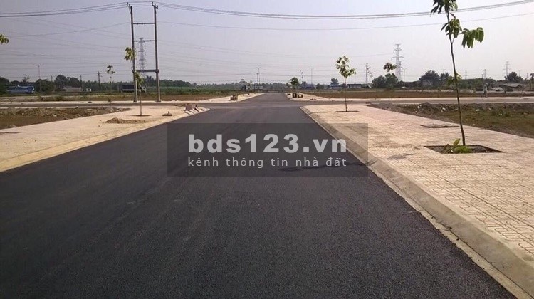 Chú Phát Vỡ Nợ ngân hàng cần bán gấp 10x34m2 đất thổ cư gần QL 51, cạnh tái định cư Tân Phước