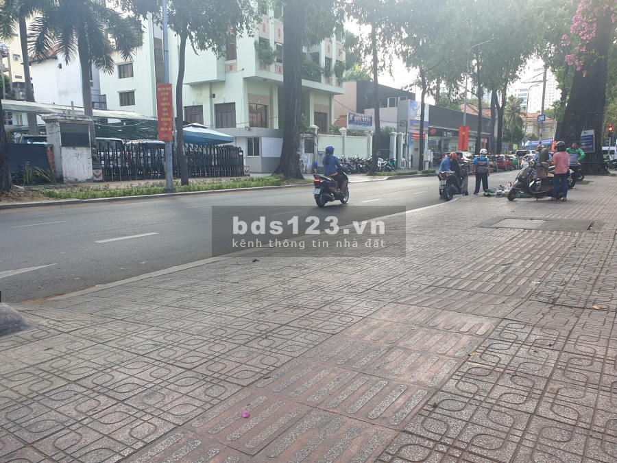 BÁN NHÀ ĐẸP MẶT TIỀN ĐƯỜNG PASTEUR QUẬN 3.