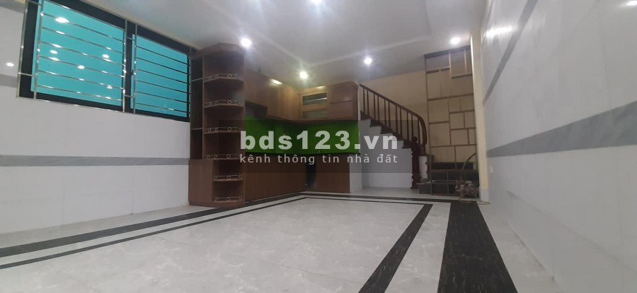 Bán nhà 5 tầng x 37m2, mt 4m Xóm Bảng, Cổ Điển A, 2.6 tỷ, 0976151518