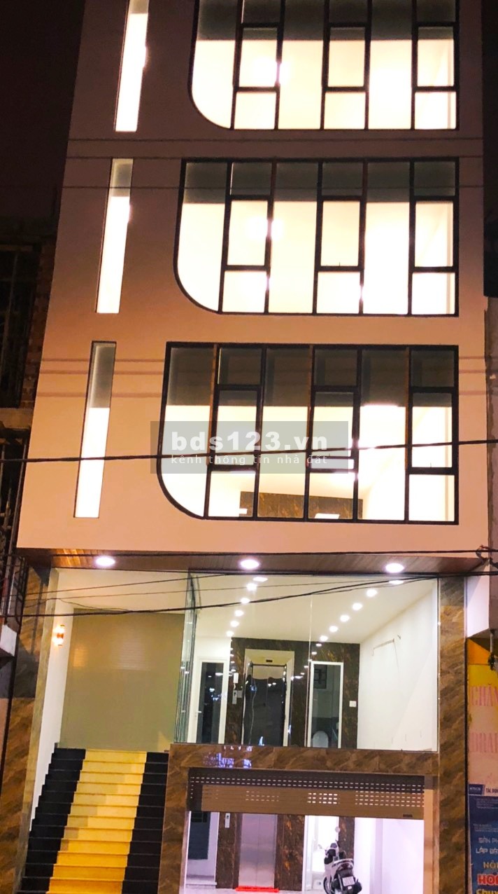 Cho thuê Tòa văn phòng 5 tầng 500 m2 trung tâm thành phố giá cực rẻ