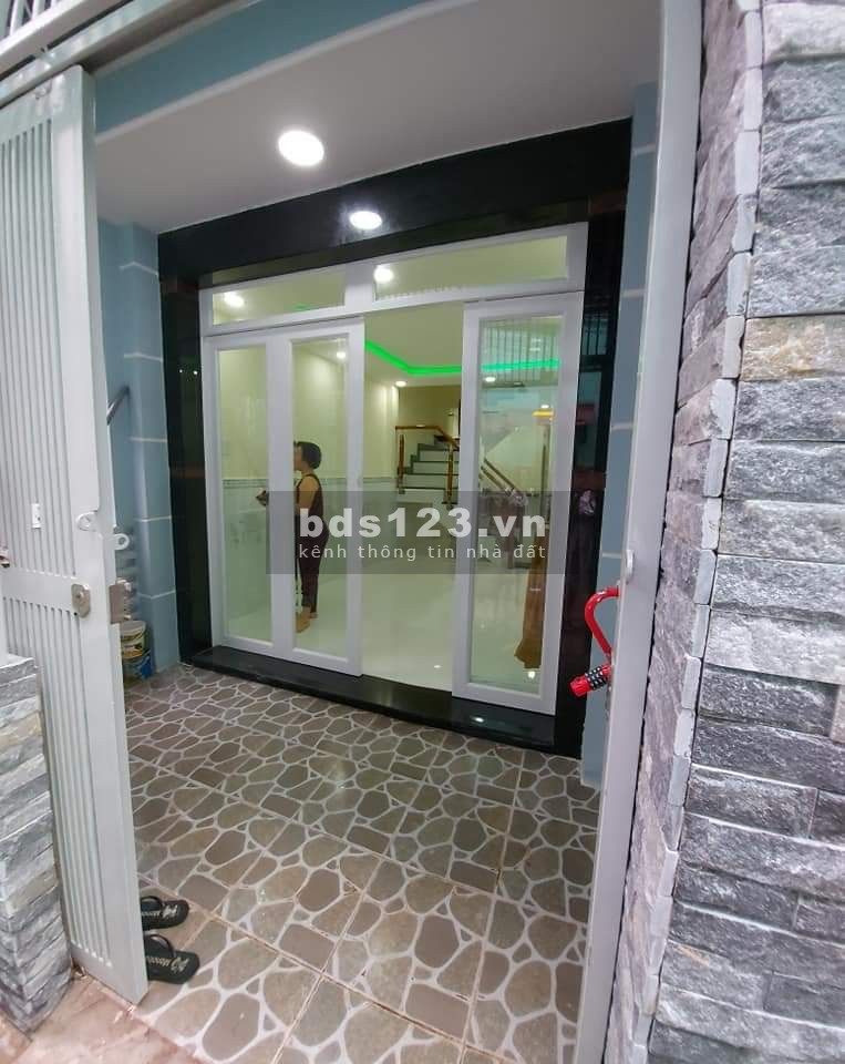 Nhà Vip Âu Cơ 2 tầng chỉ 4tỷ - Dọn vào ở ngay.
