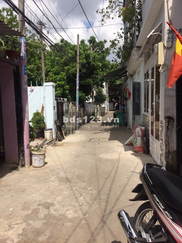 Bán gấp nhà đường HT33, Quận 12. Gần Mega Hiệp Phú. Giá 1.17 tỷ.