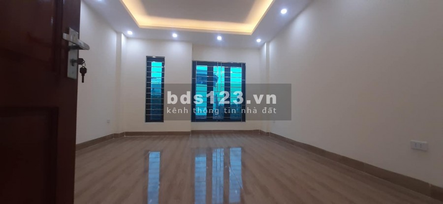 Bán nhà 5 tầng x 37m2, mt 4m Xóm Bảng, Cổ Điển A, 2.6 tỷ, 0976151518