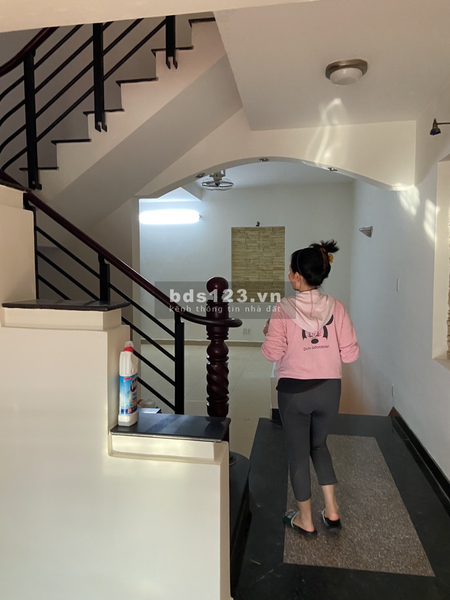 Nhà MT Yên Thế 6.5x16 Trệt 4L ST Full ML Giá 40Tr/th