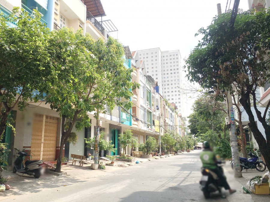 Nhà 4*13.5/2lầu/ST mặt tiền đường Số KDC Cao Lỗ P4 Q8
