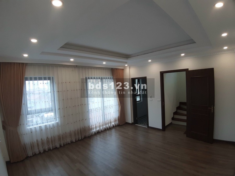 Sống Đẳng Cấp, Phố Sài Đồng Long Biên, 34m2 MTx4.5m 5T