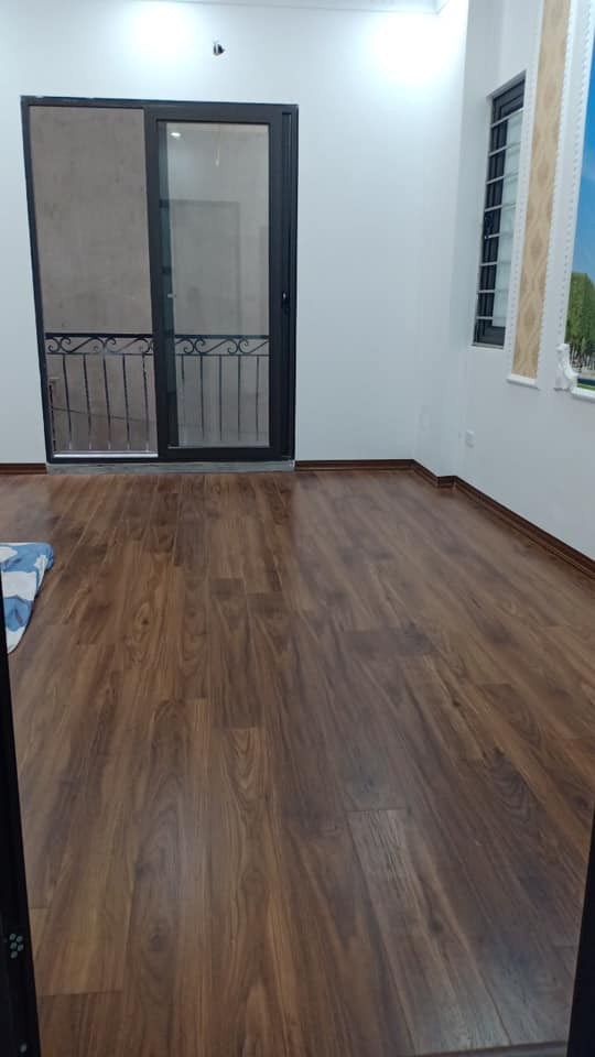 Bán nhà mới Lĩnh Nam gần mặt phố 35m2 5 tầng giá 3.3 tỷ