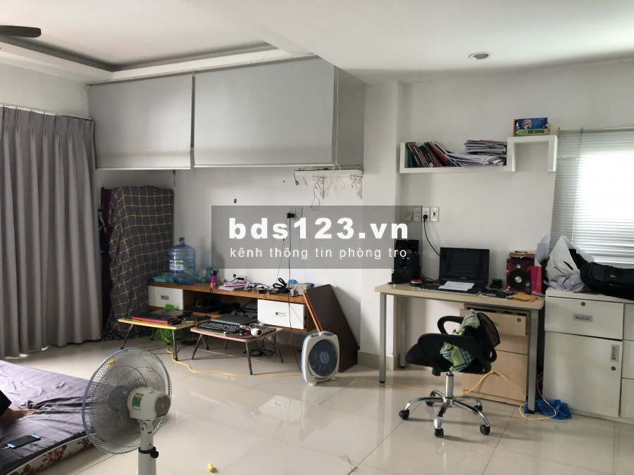 CHO THUÊ PHÒNG TRỌ RỘNG RÃI, FULL NỘI THẤT GẦN NGÃ TƯ HÀNG XANH