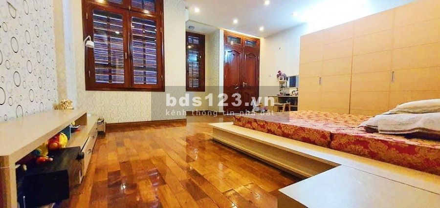 Biệt Thự sân vườn hẻm 8m Bình Thạnh dt 7.5x18 giá chỉ 15.9 tỷ TL. LH: 0879.193.102