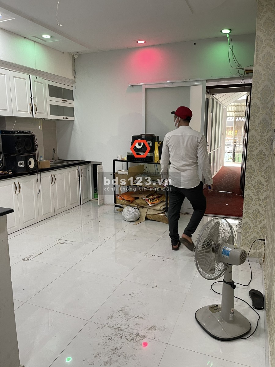 CHDV Mặt Tiền Bùi Bùi Đình Tuý 4x18m, trệt, 4lầu. 7pn, 8wc.