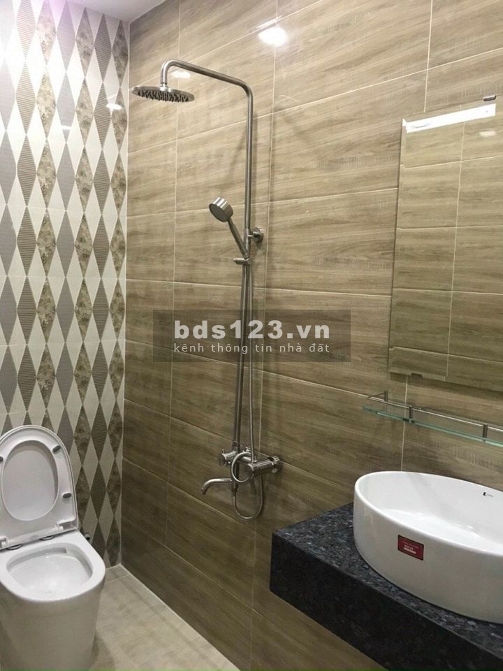Bán nhà 1 Trệt 2 Lầu, đường Lê Đình Cẩn, P.Tân Tạo - Bình Tân. Chỉ 2.5 tỷ