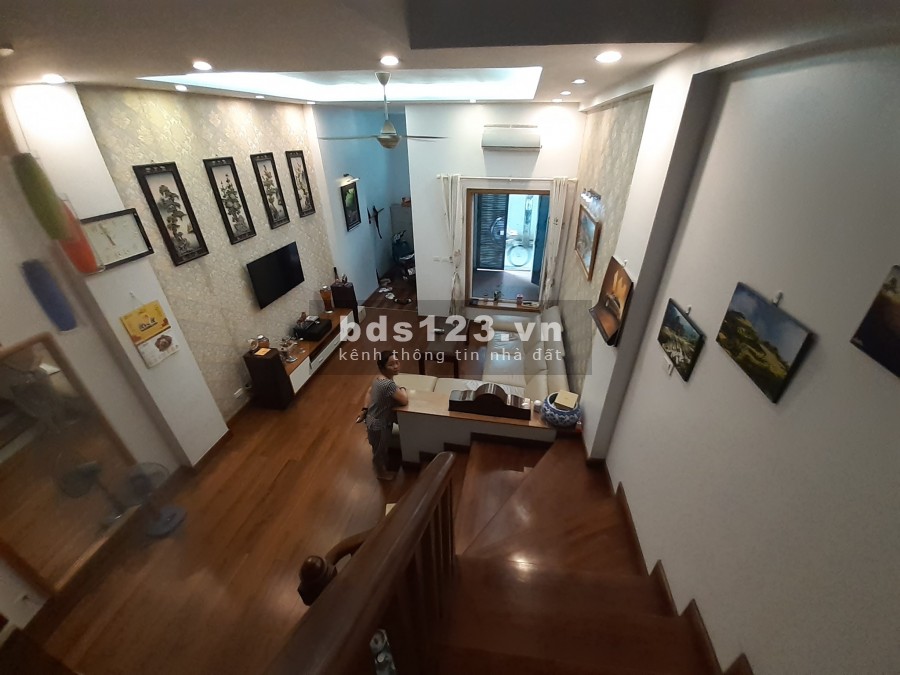 Chưa đến 3 tỷ mua nhà ở ngay hồ Sài Đồng.