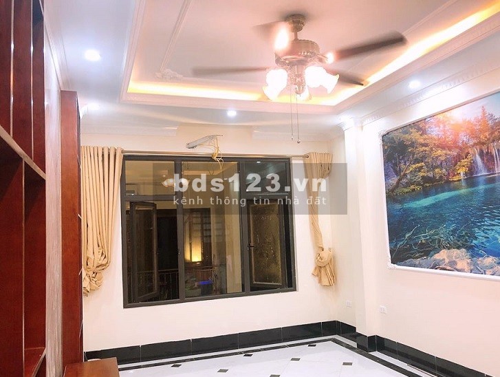 Bán nhà quận Thanh Xuân, ô tô đỗ, 35m2x5 tầng, giá 3 tỷ.LH:…