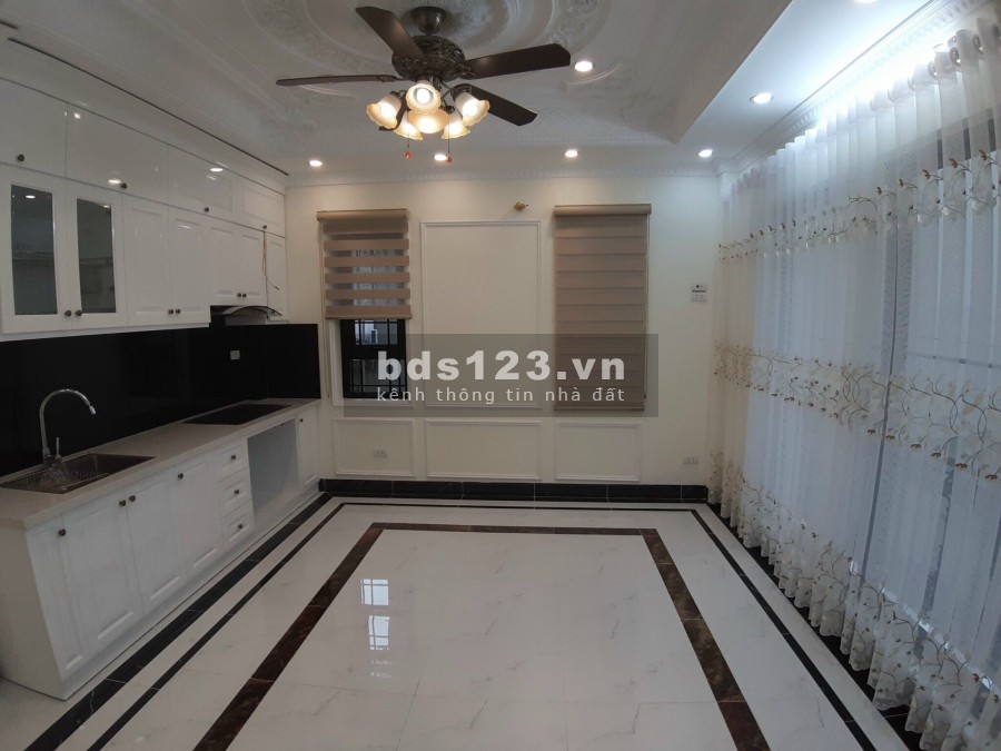 Sống Đẳng Cấp, Phố Sài Đồng Long Biên, 34m2 MTx4.5m 5T