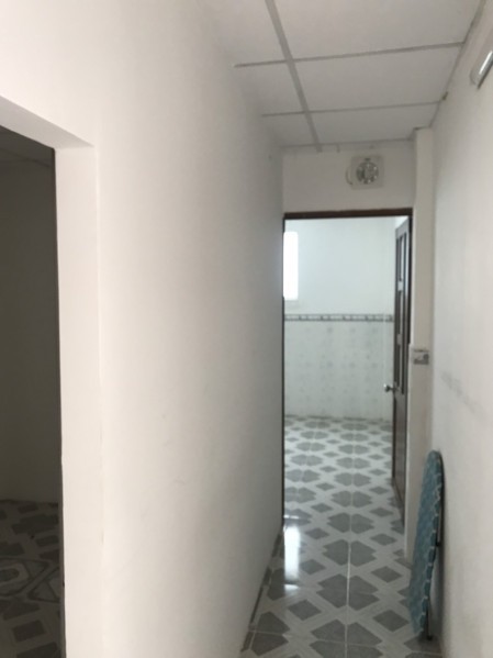 Cần tiền bán gấp nhà hẻm đường Văn Thân, P.8, Quận 6