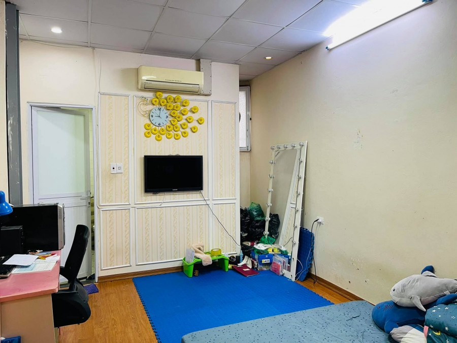 Cực hiếm. Ô tô vào nhà, kd mặt phố Huỳnh Thúc Kháng, dt 43m, 4.2 tỷ