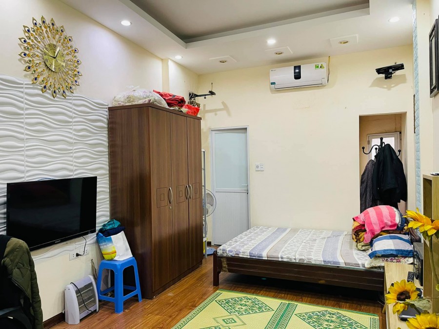 Cực hiếm. Ô tô vào nhà, kd mặt phố Huỳnh Thúc Kháng, dt 43m, 4.2 tỷ
