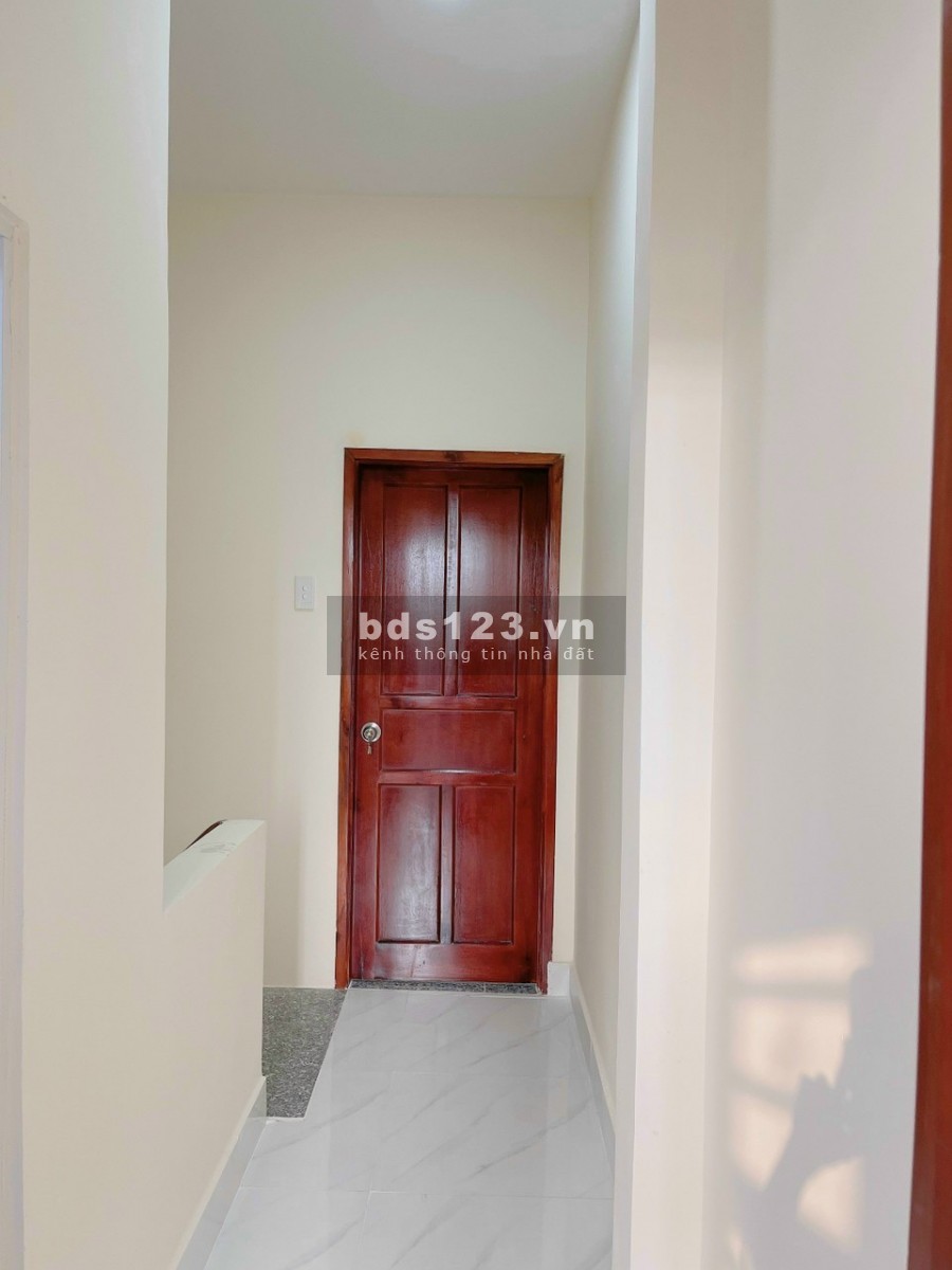 Cho thuê nhà nguyên căn giá rẻ, một trệt một lầu